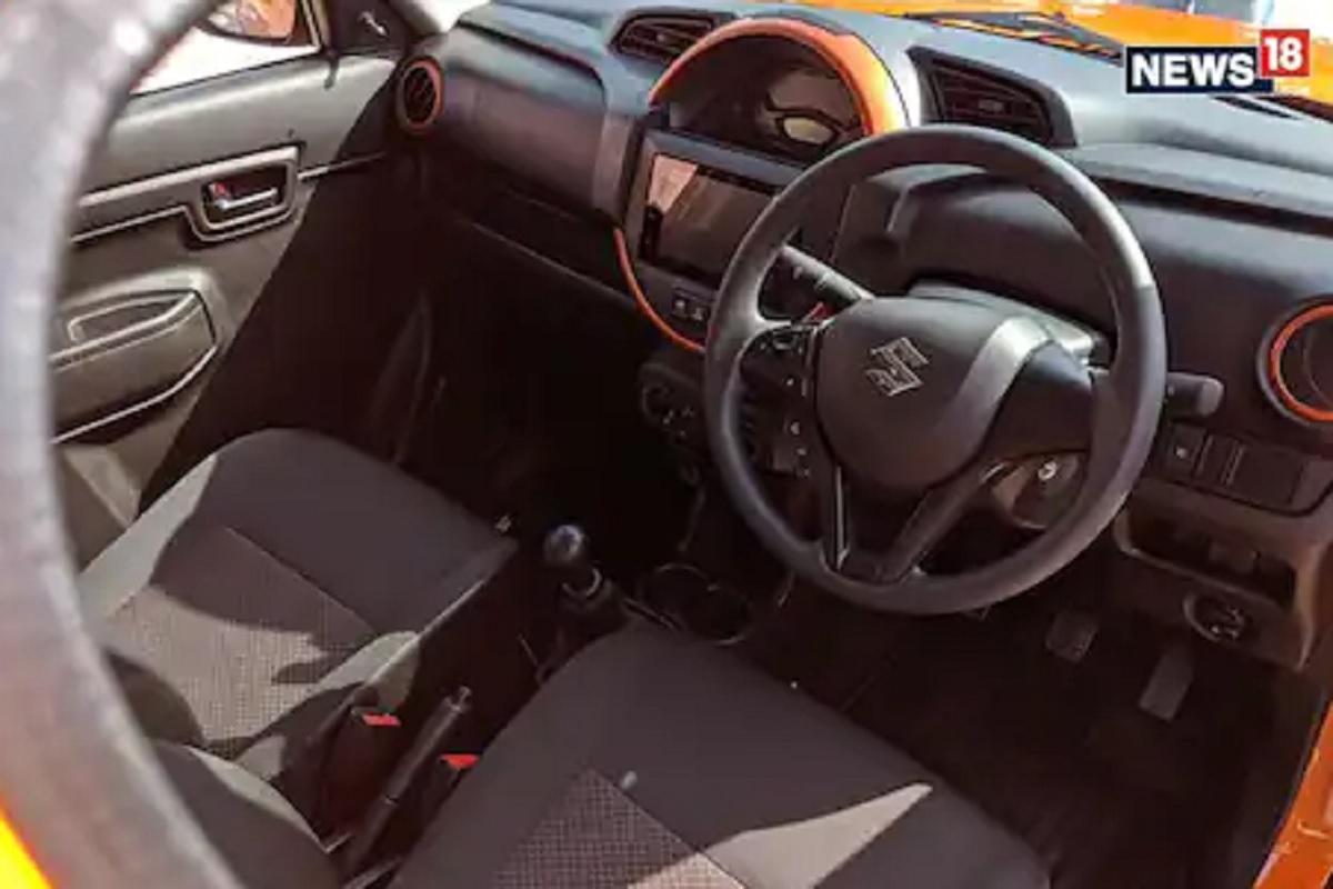 लॉकडाऊनमध्ये पालक घरात तर मुलं बाहेर; खेळता खेळता कारमध्ये श्वास गुदमरल्याने 4 चिमुरड्यांचा मृत्यू