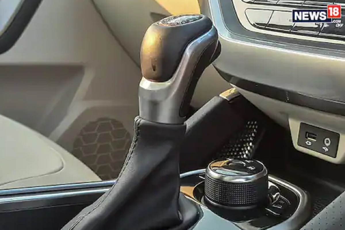 कारची चावी हरवली तरी आता नो टेन्शन; तुमचा मोबाईल उघडेल दार