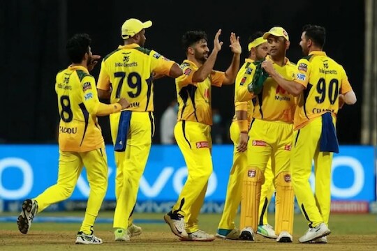 IPL 2021: आणखी एक सामना होणार रद्द? कोरोनामुळे राजस्थान रॉयल्सविरोधात खेळण्यास CSK तयार  नाही- रिपोर्ट