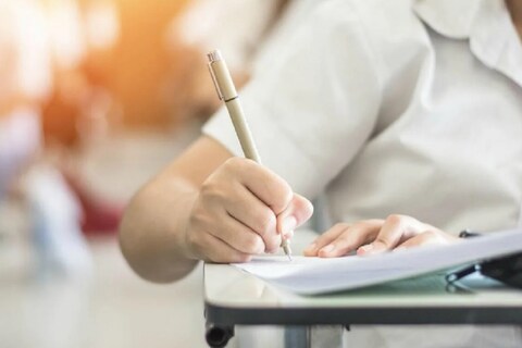 या परीक्षेत काही बदल होणार का याबद्दल संभ्रम निर्माण झाला आहे. 