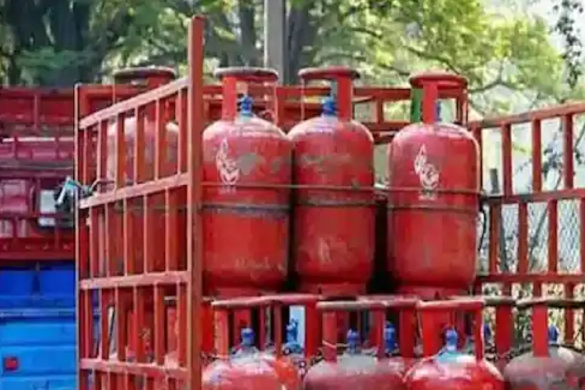 LPG Gas Cylinder: 819 रुपयांचा गॅस सिलेंडर फक्त 19 रुपयांत; असा घ्या ऑफरचा फायदा