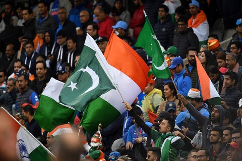 भारत आणि पाकिस्तानची (India vs Pakistan) टीम पुन्हा एकदा क्रिकेटच्या मैदानात एकमेकांना भिडणार आहेत. आयसीसीने बर्मिंघम कॉमनवेल्थ गेम्स 2022 (Commonwealth Games 2022) च्या क्वालिफायिंग टीमची घोषणा केली आहे.