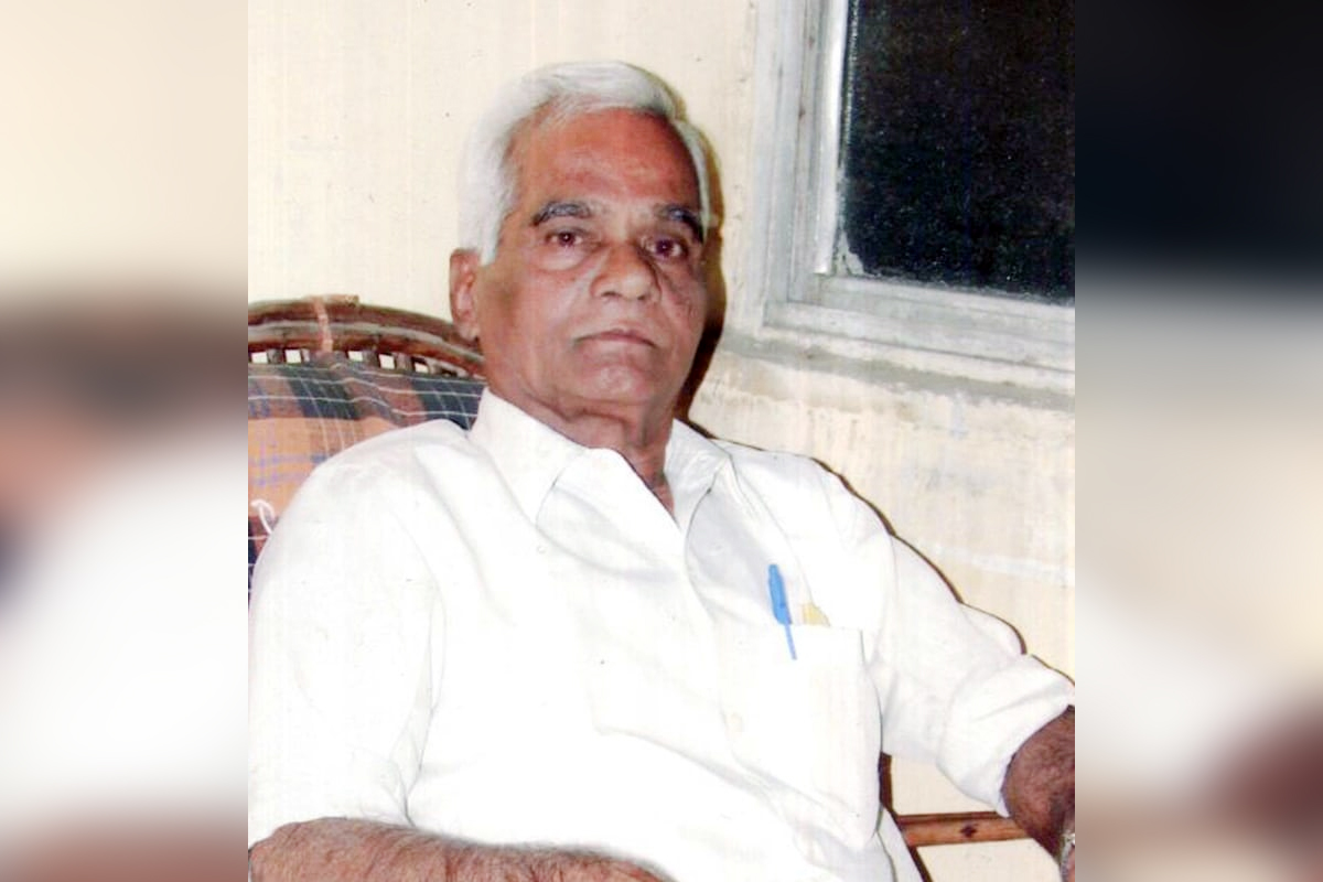 गणेशोत्सवात हमाखास वाजणारी अनेक गीते रचणारे लोककवी हरेंद्र जाधव काळाच्या पडद्याआड