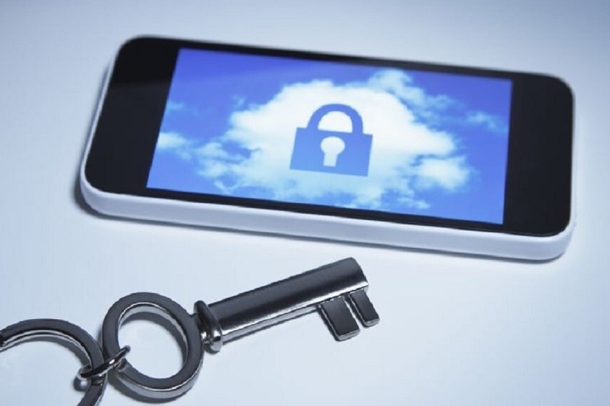 तुमच्या गैरहजेरीत तुमचा फोन कोणी वापरला? क्षणात असा लावा शोध