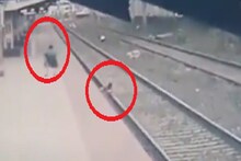 VIDEO : मुलगा रेल्वेसमोर पडला आणि अंध आई चाचपडत राहिली, पण एक देवदूत धावला!