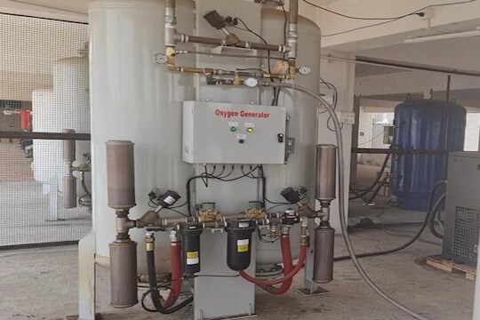 नंदुरबारने करून दाखवलं, हवेतूनच ऑक्सिजन निर्मितीचा उभारला प्रकल्प!