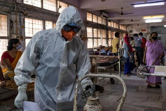 BREAKING : ऑक्सिजनचा तुटवडा भरून काढण्यासाठी केंद्र सरकारचा मोठा निर्णय