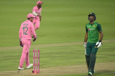 South Africa vs Pakistan 2nd ODI: जोहन्सबर्गमध्ये खेळल्या जाणाऱ्या दुसऱ्या वनडेमध्ये दक्षिण आक्रिकाने पाकिस्तानाला हरवलं. 