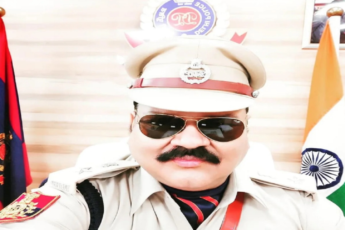 एक पोलीस असाही! तरुणाला शोधून दिली आईने पाठवलेल्या 'सत्तूच्या रोटी'ची बॅग