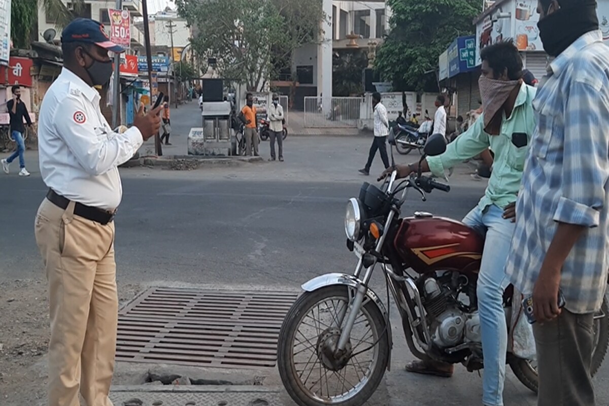 सोमवार ते शुक्रवार सकाळी 7 ते संध्याकाळी 6 या वेळेत 5 पेक्षा जास्त लोकांना एकत्र येण्यास प्रतिबंध सोमवार ते शुक्रवार सकाळी 7 ते संध्याकाळी 6 या वेळेत 5 पेक्षा जास्त लोकांना एकत्र येण्यास प्रतिबंध