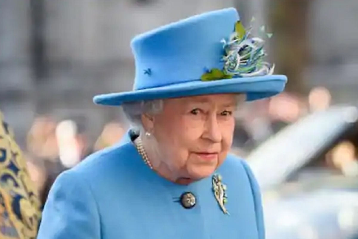 ब्रिटनच्या राणी Queen Elizabeth II साजरे करतात दोन वाढदिवस; पण का? हे आहे कारण