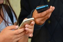 कोरोना असेपर्यंत मोफत मोबाइल रिचार्ज; अनेक कंपन्यांची हटके ऑफर