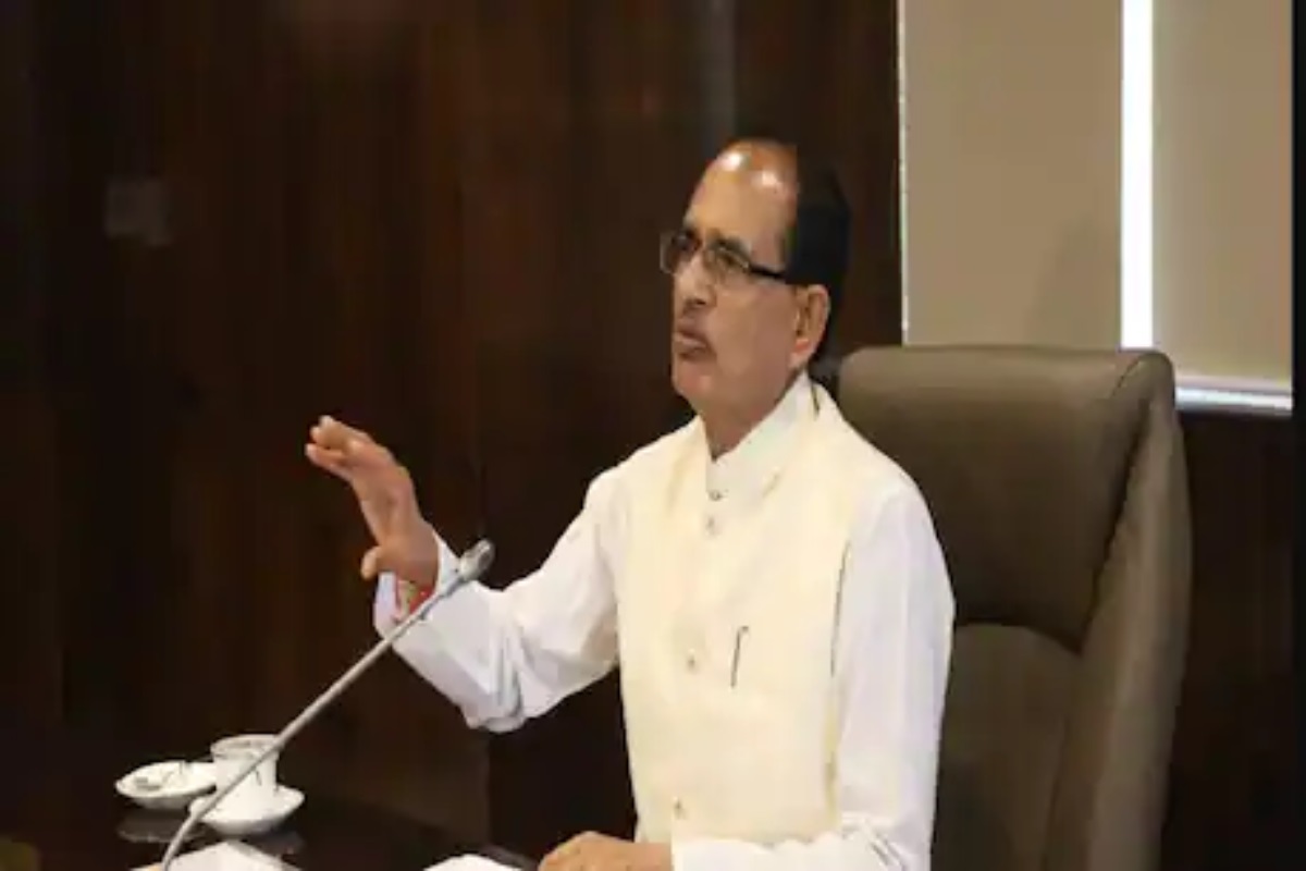 'दबाव टाकला जातोय', ऑक्सिजन खरेदीवरुन शिवराज सिंह चौहानांचा ठाकरे सरकारवर गंभीर आरोप