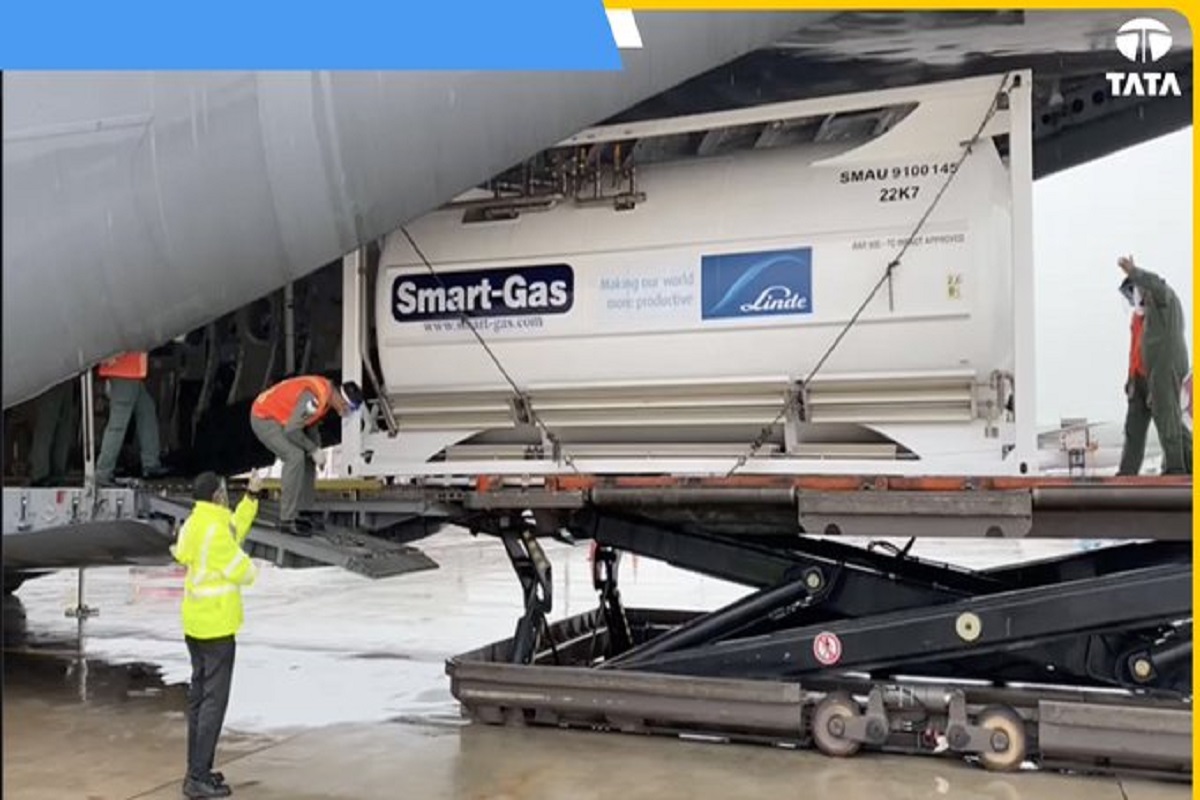 Covid Crisis: टाटा आले धावून! ऑक्सिजनच्या तुटवड्यानंतर IAF च्या मदतीने सिंगापूरहून मागवले क्रायोजेनिक कंटेनर