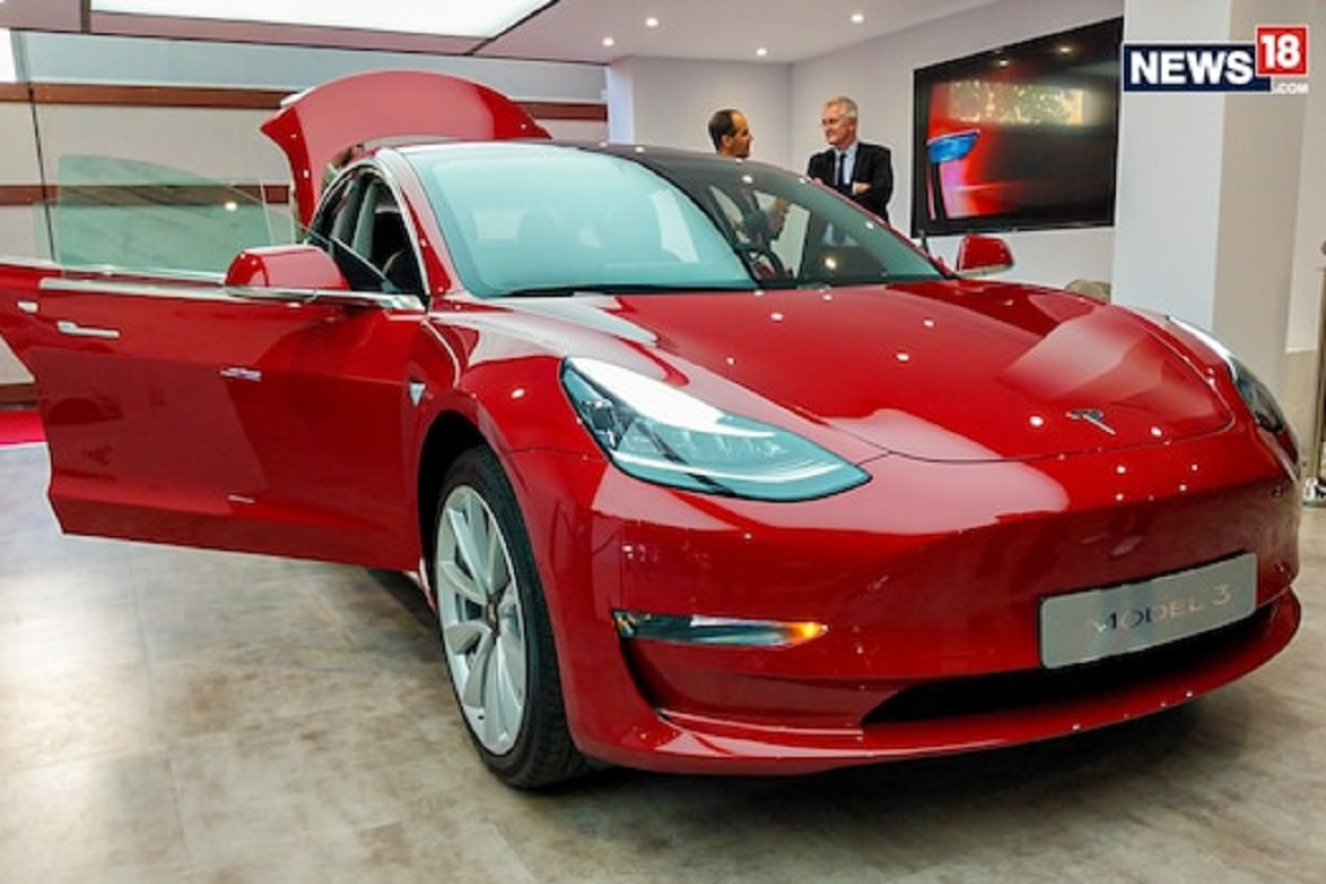 मुंबईत या ठिकाणी उभं राहणार Tesla चं भारतातील पहिलं शोरूम