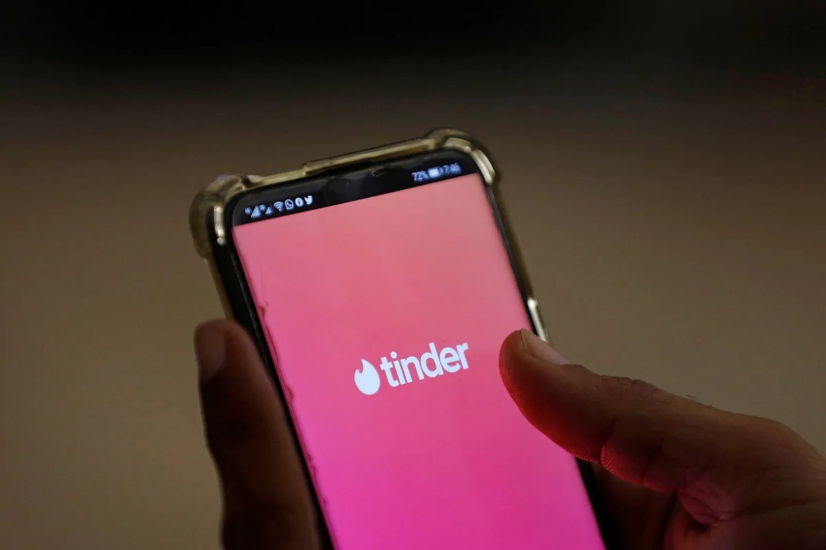 कमाल! 'Dating App 1-सरकार 0', हॉस्पिटल नाही तर Tinder वर मिळाला प्लाझ्मा डोनर