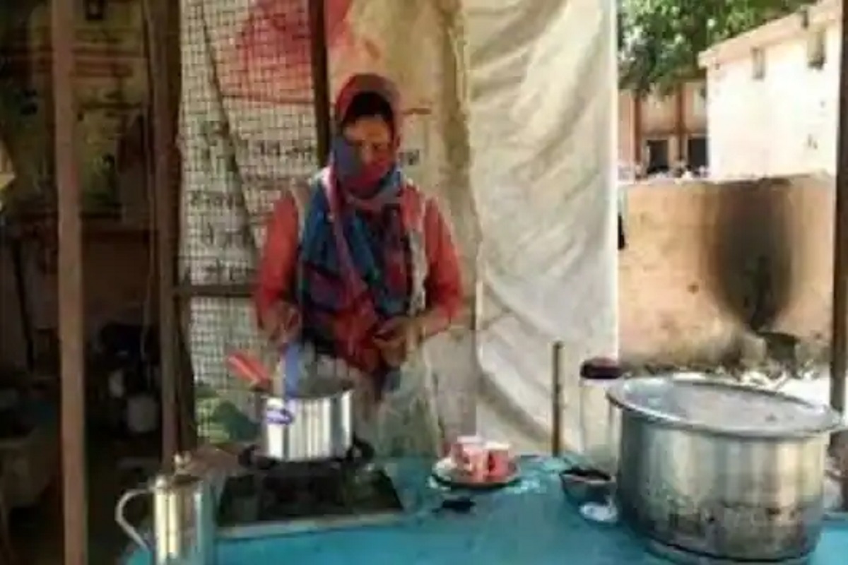 चहावाला ते पंतप्रधान; मोंदीच्या प्रवासामुळे भारावलेली चहावाली निवडणूक रिंगणात