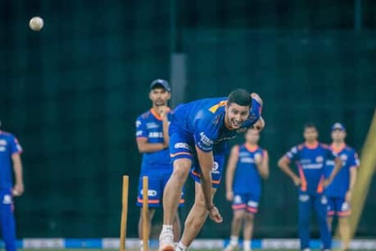 IPL 2021 : झहीर खानने लिलावात नाव घेतलं तेव्हा मुंबईच्या या खेळाडूला कोसळलं रडू