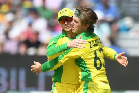 आयपीएलच्या बायो-बबलमधून बाहेर पडताच झम्पानं (Adam Zampa) भारतामधील परिस्थितीवर जोरदार टीका केली होती. तसंच बायो-बबलमध्ये असुरक्षित वाटत असल्याचं मत व्यक्त केलं होतं. 
