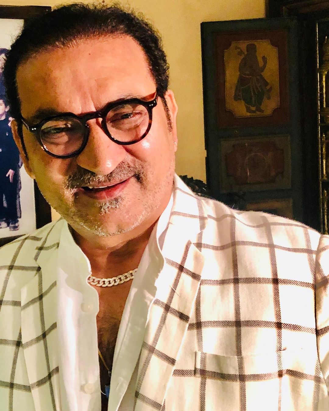 गायक अभिजीत भट्टचार्य यांच 2017 मध्ये अकाउंट बंद करण्यात आलं होतं. त्यांना महिलांवर काही पोस्ट केल्या होत्या. गायक अभिजीत भट्टचार्य यांच 2017 मध्ये अकाउंट बंद करण्यात आलं होतं. त्यांना महिलांवर काही पोस्ट केल्या होत्या.