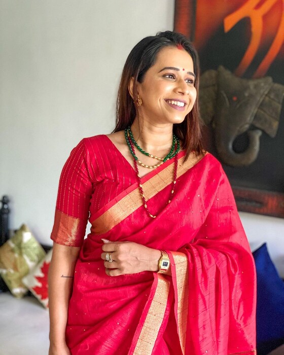 छोत्ता छेडा या गुजराती, तर थोडा है बस थोडे की जरुरत है या हिंदी मालिकेमध्ये श्रेया झळकली होती.