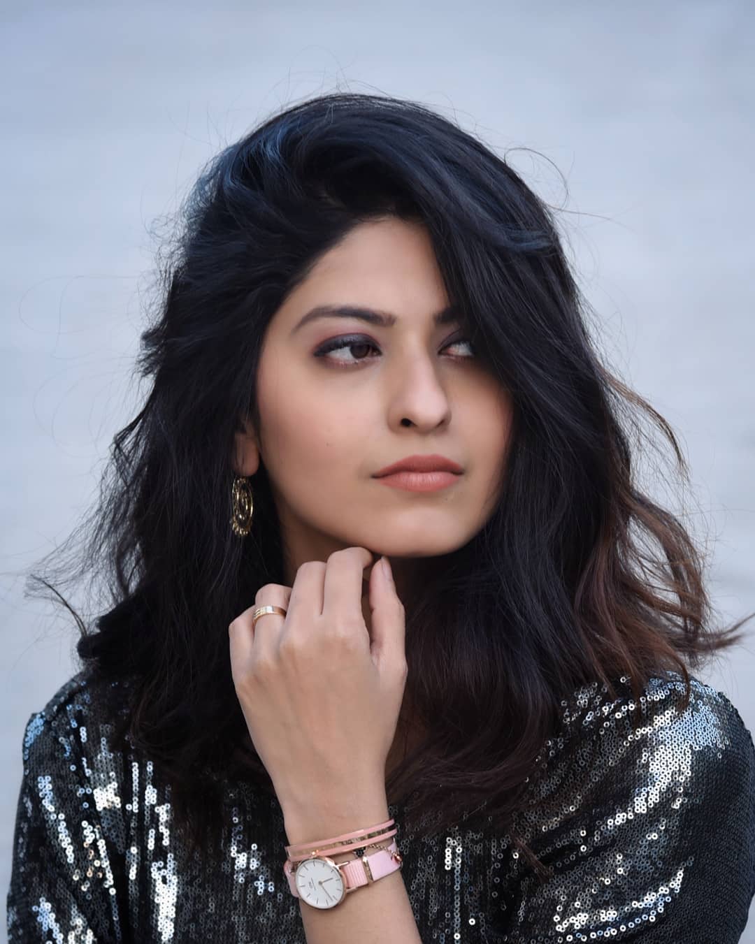 अभिनेत्री अभिज्ञा भावे, तिने अनेक मालिकांमधून आपली खास ओळख निर्माण केली आहे. तिचा पाहिलं लग्न वरुण वैतीकर सोबत झालं होतं. मात्र या दोघांनी घटस्फोट घेतला होता. नुकताच अभिज्ञाने मेहुल पाई सोबत दुसर लग्न केल आहे. अभिनेत्री अभिज्ञा भावे, तिने अनेक मालिकांमधून आपली खास ओळख निर्माण केली आहे. तिचा पाहिलं लग्न वरुण वैतीकर सोबत झालं होतं. मात्र या दोघांनी घटस्फोट घेतला होता. नुकताच अभिज्ञाने मेहुल पाई सोबत दुसर लग्न केल आहे.