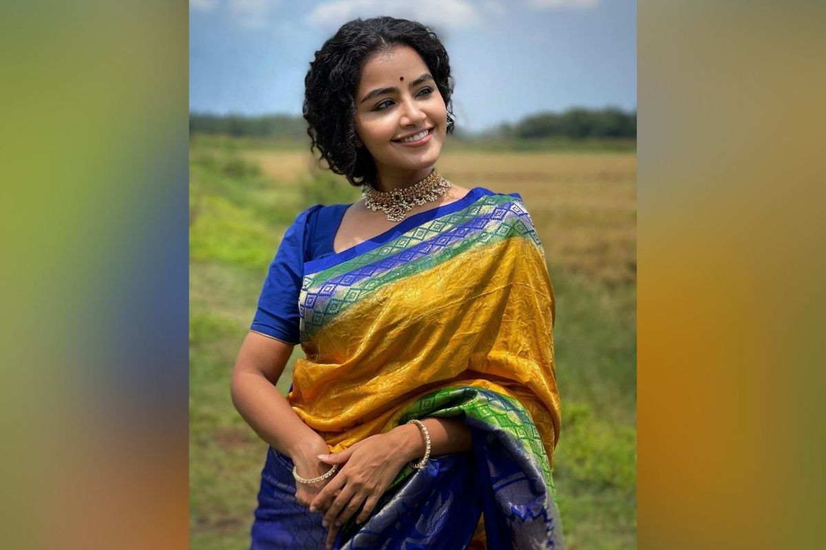 अनुपमा तिचे कुरळे केस आणि क्युट स्माईलमुळे अनेक तरुणांची क्रश आहे. त्यामुळेच साऊश इंडियाबरोबर संपूर्ण भारतात तिची चर्चा असते. अनुपमा तिचे कुरळे केस आणि क्युट स्माईलमुळे अनेक तरुणांची क्रश आहे. त्यामुळेच साऊश इंडियाबरोबर संपूर्ण भारतात तिची चर्चा असते.