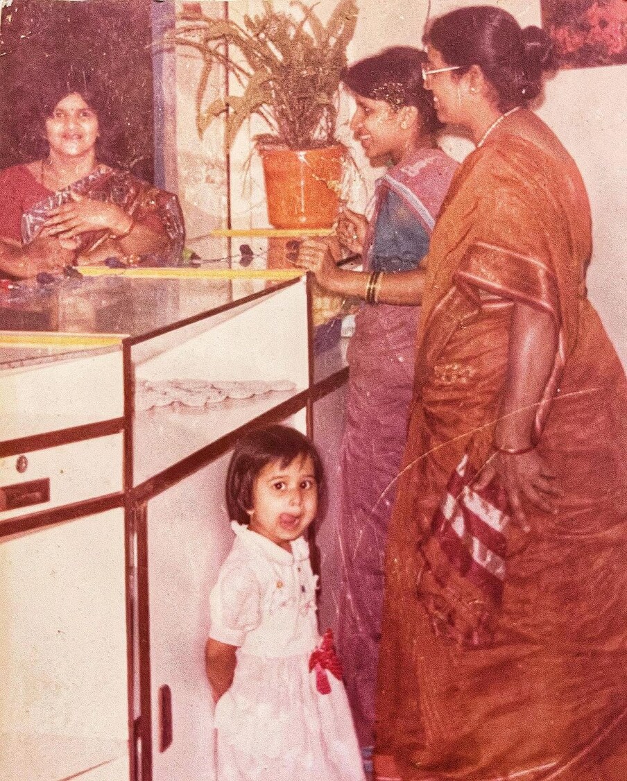 ही चिमुरडी आहे लोकप्रिय कॉमेडियन. अभिनेत्री श्रेया बुगडे.