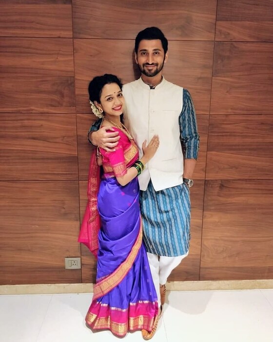 रश्मीने 2013 मध्ये अभिनेता अमिक खेडेकर सोबत विवाह केला होता.