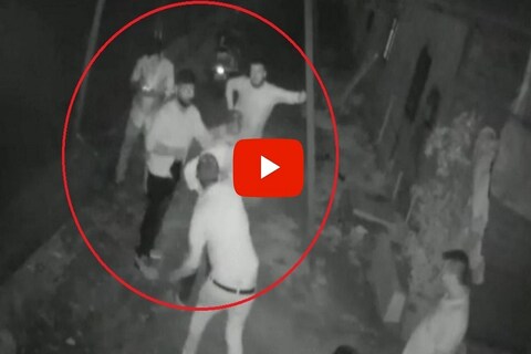 Ambernath Crime news: अंबरनाथमध्ये मित्रानेच आपल्या मित्राच्या डोक्यात दारूची बाटली फोडल्याची घटना समोर आली आहे.