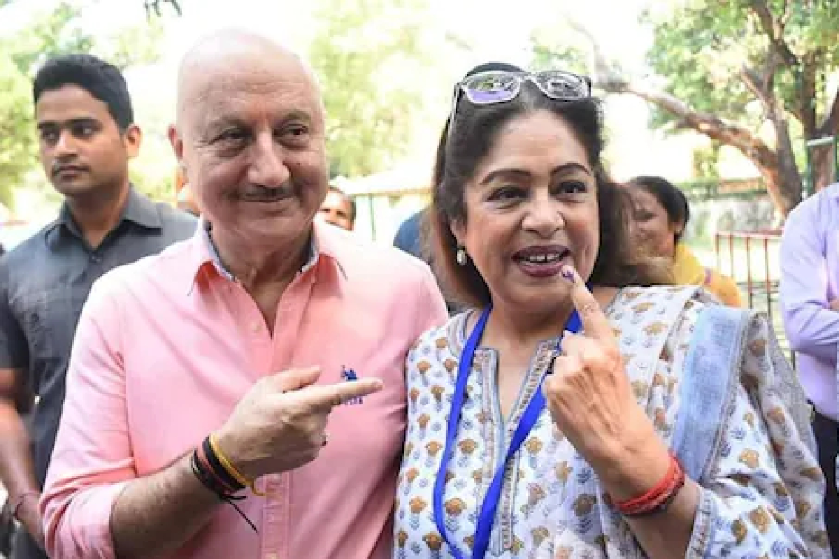 किरण खेर यांची तब्येत बिघडली? अनुपम खेर यांनी Health Update देत केली ही विनंती