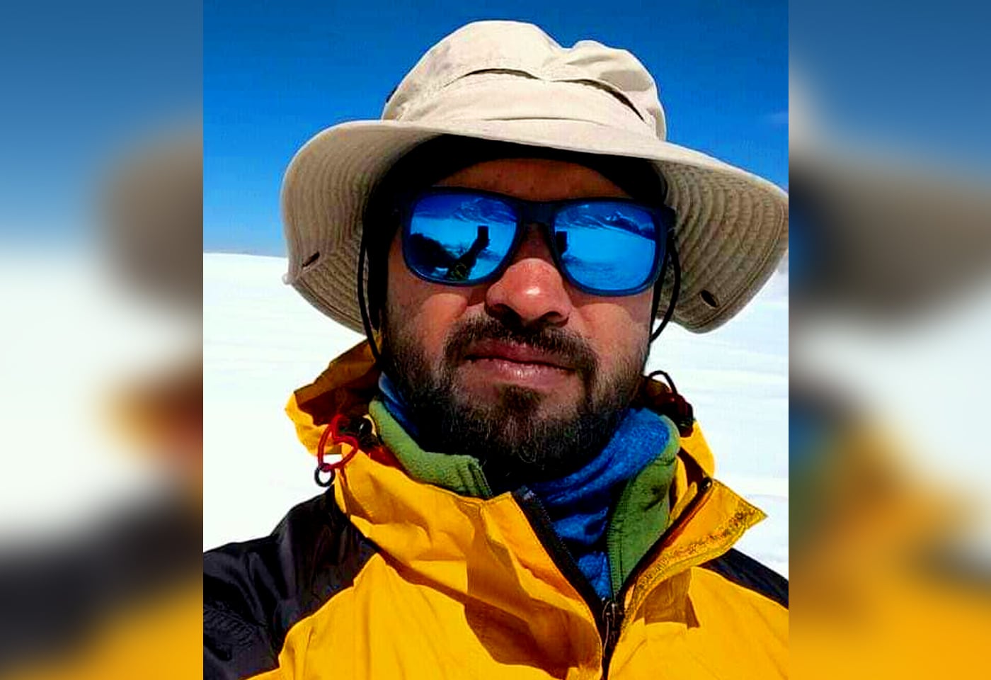 एव्हरेस्ट मोहिमेतील अंतिम टप्प्याच्या वेळी बोचरी थंडी तसेच ऑक्सिजनचे प्रमाणही कमी होते. मात्र वाऱ्याचा वेग कमी असल्यामुळे आव्हान सुखकर झाल्याचे जितेंद्रने सांगितले. एव्हरेस्ट मोहिमेतील अंतिम टप्प्याच्या वेळी बोचरी थंडी तसेच ऑक्सिजनचे प्रमाणही कमी होते. मात्र वाऱ्याचा वेग कमी असल्यामुळे आव्हान सुखकर झाल्याचे जितेंद्रने सांगितले.