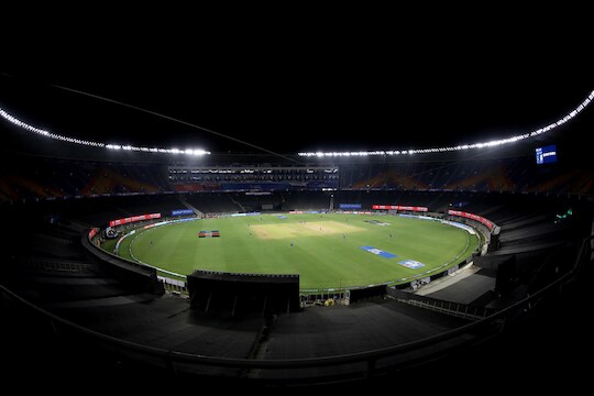 IPL 2021 : आयपीएलवर संकट, CSK-KKR नंतर आणखी एक टीम आयसोलेट