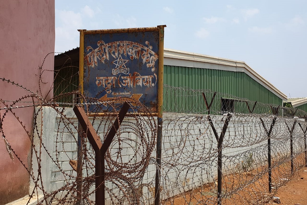 गडचिरोलीतील पोलीस ठाण्यावर माओवाद्यांचा गोळीबार; जवानांकडून माओवाद्यांना चोख प्रत्युत्तर