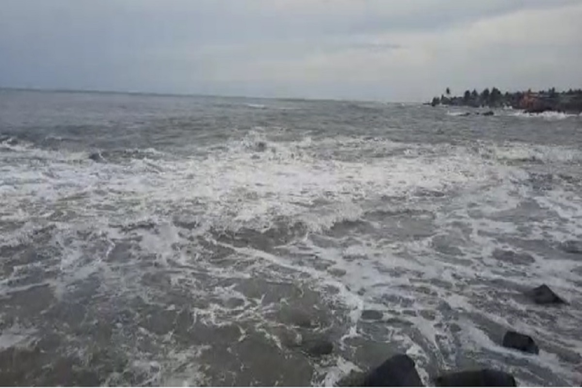 Cyclone Tauktae: चक्रीवादळाच्या संकटाचं सरकारला गांभीर्य नाही का? कोकणात NDRFची एकही टीम नाही