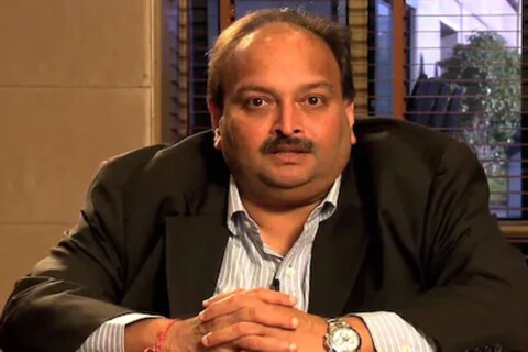 पीएनबी (PNB) घोटाळा प्रकरणातील आरोपी मेहुल चोक्सी (Mehul Chauksi) गायब झाला आहे. त्याचे वकील विजय अग्रवाल यांनी असा दावा केला आहेस की आरोपी कुठेतरी गायब झाला आहे. 