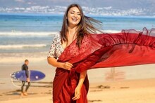 ‘बिकिनी घालणार नाही…’; दिव्यांकानं बिचवर केलं साडीमध्ये Photo shoot