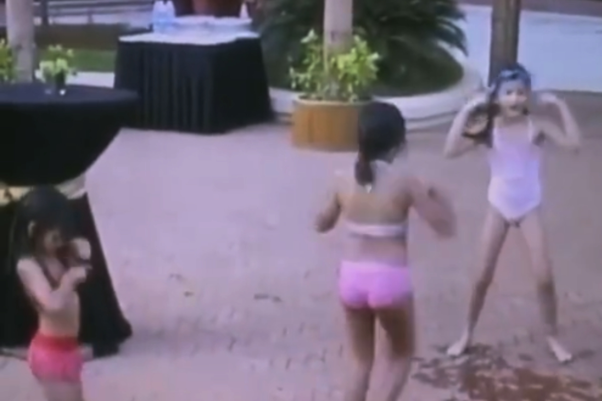 ‘प्यार का दिवाना’वर डान्स करणाऱ्या चिमुकल्यांना ओळखा पाहू? आज आहेत बॉलिवूड सुपरस्टार्स