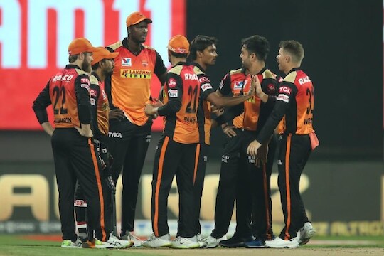 IPL 2021: कोरोना संक्रमित क्रिकेटपटूला मिळाल्या सर्वात गोड शुभेच्छा!