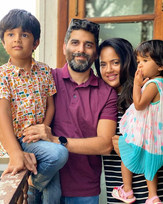 परंतु अशा परिस्थितीत पतीनं तिला नैराश्येतून बाहेर काढले. सकारात्मक विचार करायला शिकवलं.