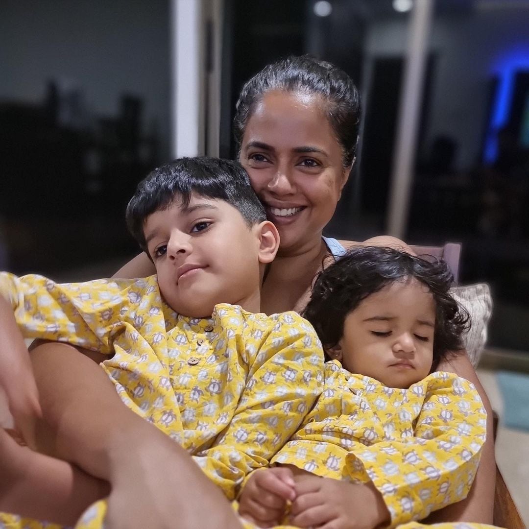 तिनं तज्ज्ञ डॉक्टरांच्या मार्गदर्शनानं सर्व प्रथम आपल्या वजनावर नियंत्रण मिळवलं. योग्य व्यायाम आणि आहार घेण्यास सुरुवात केली. तिनं तज्ज्ञ डॉक्टरांच्या मार्गदर्शनानं सर्व प्रथम आपल्या वजनावर नियंत्रण मिळवलं. योग्य व्यायाम आणि आहार घेण्यास सुरुवात केली.