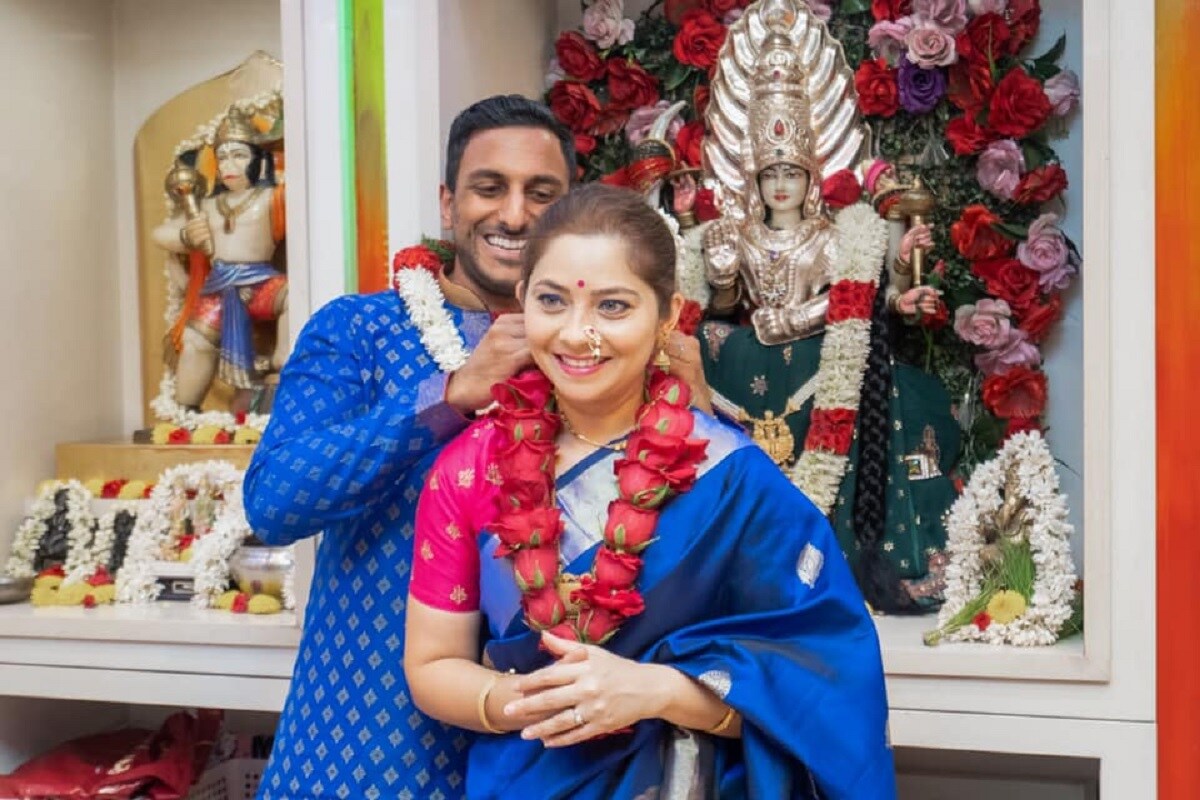 गेल्या वर्षी कोरोना काळात घरच्या घरी सोनालीने साखरपुडा उरकला होता. वाढदिवसाच्या सुमारासच त्याची घोषणाही केली होती. गेल्या वर्षी कोरोना काळात घरच्या घरी सोनालीने साखरपुडा उरकला होता. वाढदिवसाच्या सुमारासच त्याची घोषणाही केली होती.