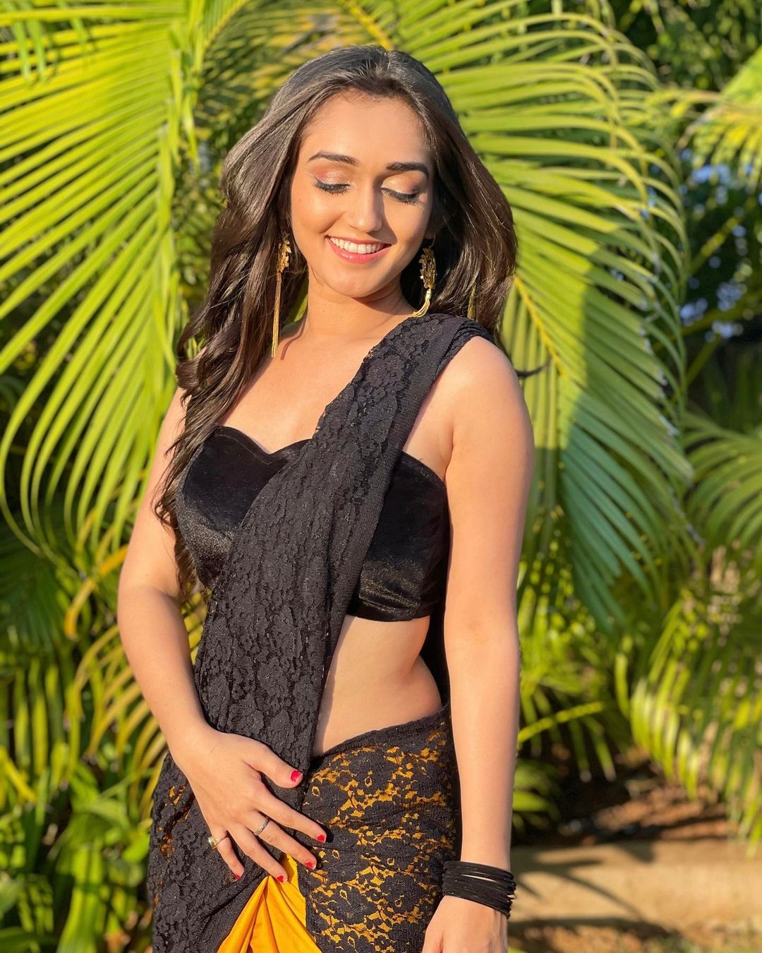 सुंदर चेहरा आणि जबरदस्त अभिनय शैलीच्या जोरावर तिनं टीव्ही मालिकांच्या क्षेत्रात स्वत:चं असं एक वेगळं स्थान प्रस्थापित केलं आहे. सुंदर चेहरा आणि जबरदस्त अभिनय शैलीच्या जोरावर तिनं टीव्ही मालिकांच्या क्षेत्रात स्वत:चं असं एक वेगळं स्थान प्रस्थापित केलं आहे.