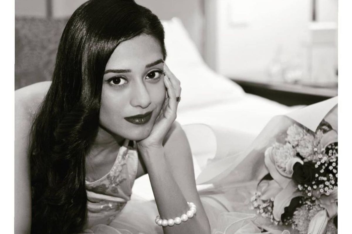 ‘स्तनपानासाठी दुसऱ्या खोलीत का पाठवतात?’ अमृतानं समाजातील विकृतीवर व्यक्त केली खंत