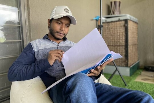 कौतुकास्पद! 'हा' मराठी अभिनेता लग्न रद्द करून, होणाऱ्या पत्नीसोबत करतोय रुग्णसेवा
