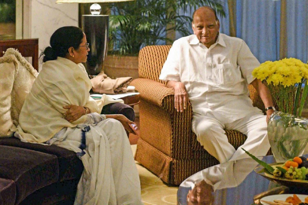 OPINION: दीदींच्या बंगाल विजयाने शरद पवारांना बसू शकतो धक्का; UPA ची सूत्र ममतांकडे जायची शक्यता