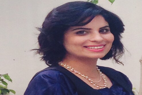 मेकअपच्या हौसेसाठी स्थापन केली कंपनी, Corona काळात झालं ऑनलाईन मार्केटिंग; लाखोंची उलाढाल