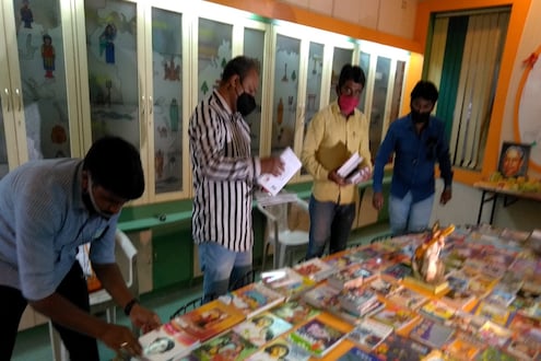 लॉकडाऊनदरम्यान पुण्यातील गणेश मंडळांचा लहानग्यांसाठी पुढाकार, एका फोनवर घरपोच देतायेत मोफत पुस्तकं