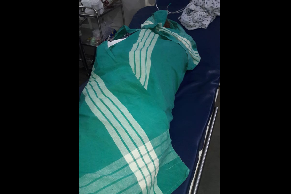 ...अन् कोरोनाबाधित रुग्णाचा मृतदेह चादरीतच गुंडाळला, चिपळूणमधील धक्कादायक घटना