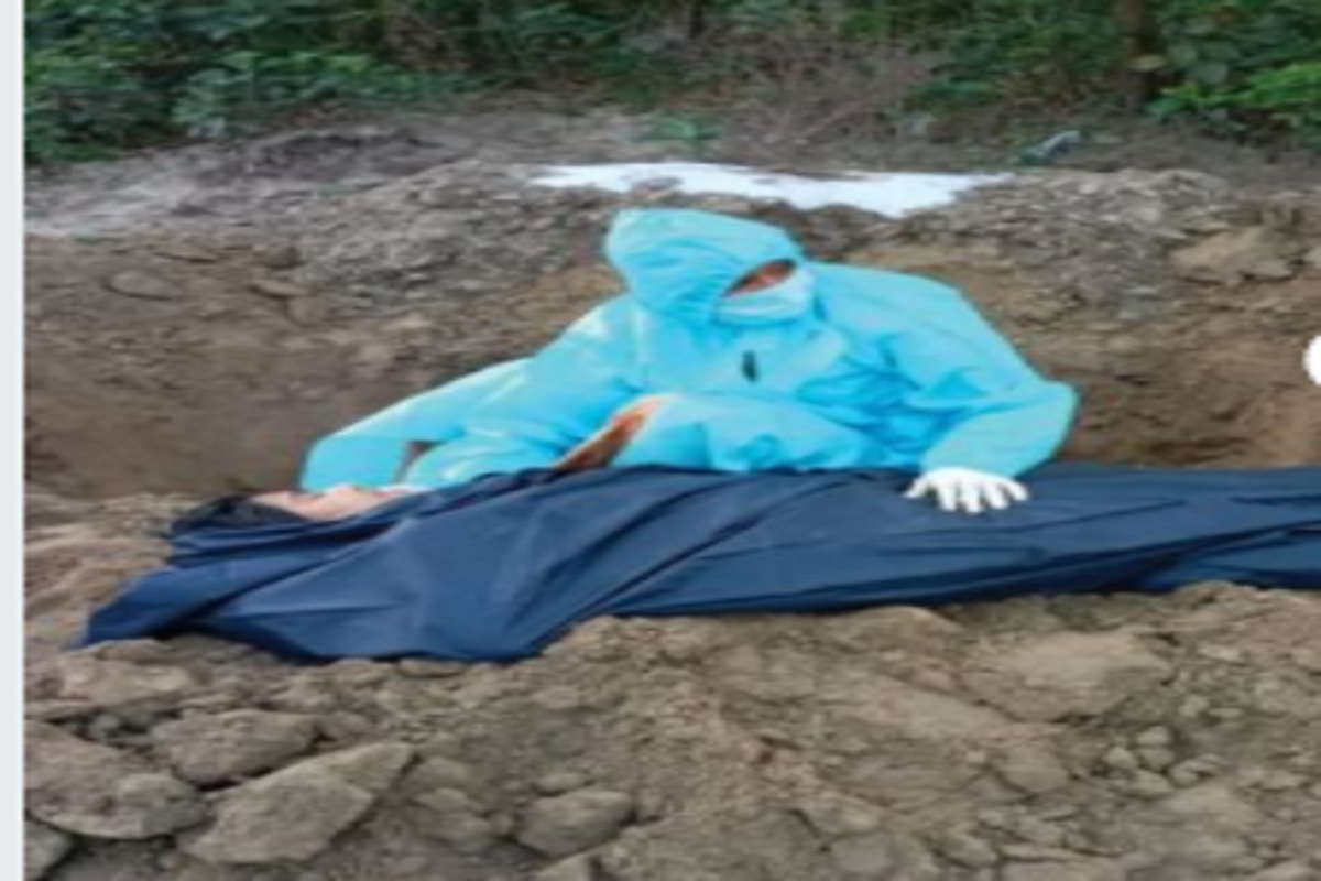 अंत्यसंस्कारला कोणीच आलं नाही, एकट्या मुलीने केलं सगळं! पण श्राद्धाला मात्र 150 हजर